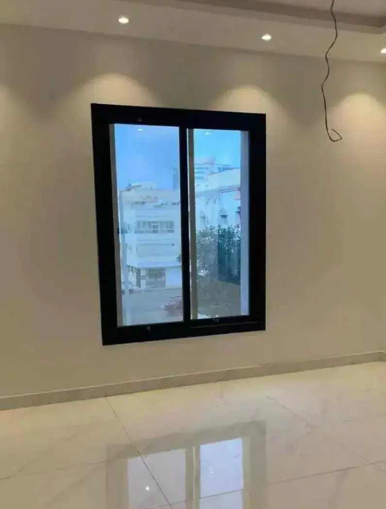 نموذج لأعمال الألمنيوم