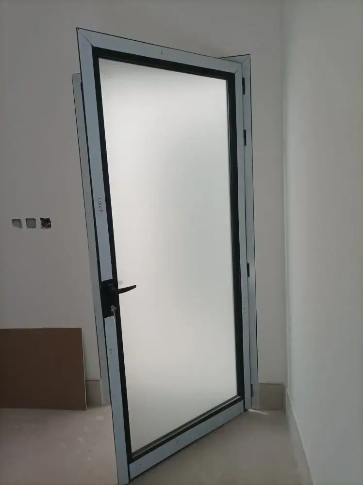 نموذج لأعمال الألمنيوم