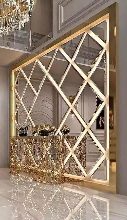 نموذج لأعمال الزجاج
